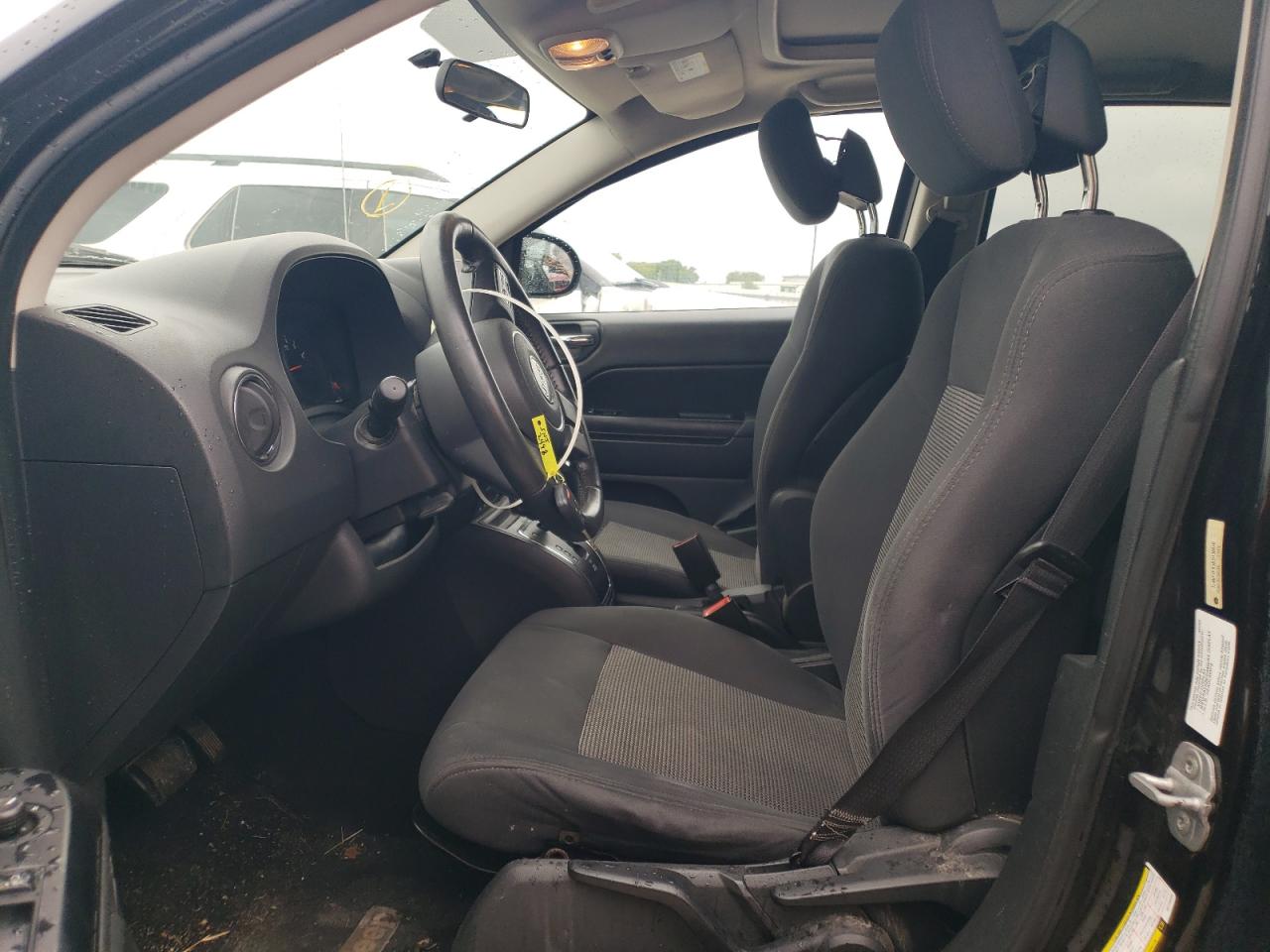2011 Jeep Compass - Image 7