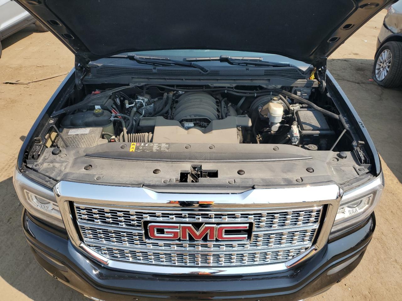 2018 GMC Sierra K1500 Denali VIN: 3GTU2PEJ5JG433249 Lot: 71701974