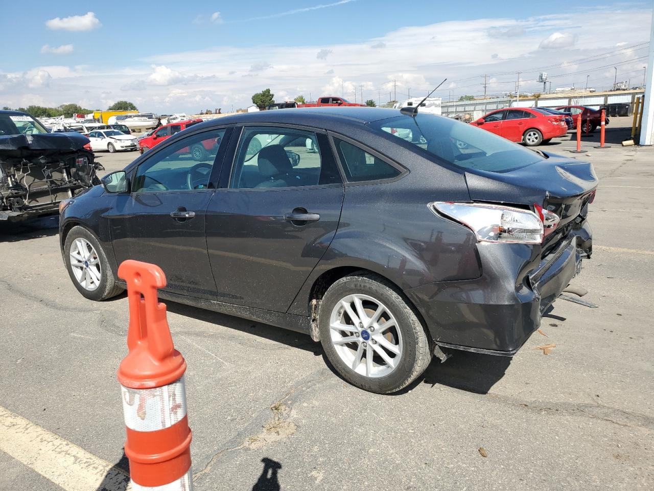 1FADP3F26HL265402 2017 FORD FOCUS - Image 2