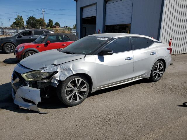 Sedans NISSAN MAXIMA 2017 Srebrny