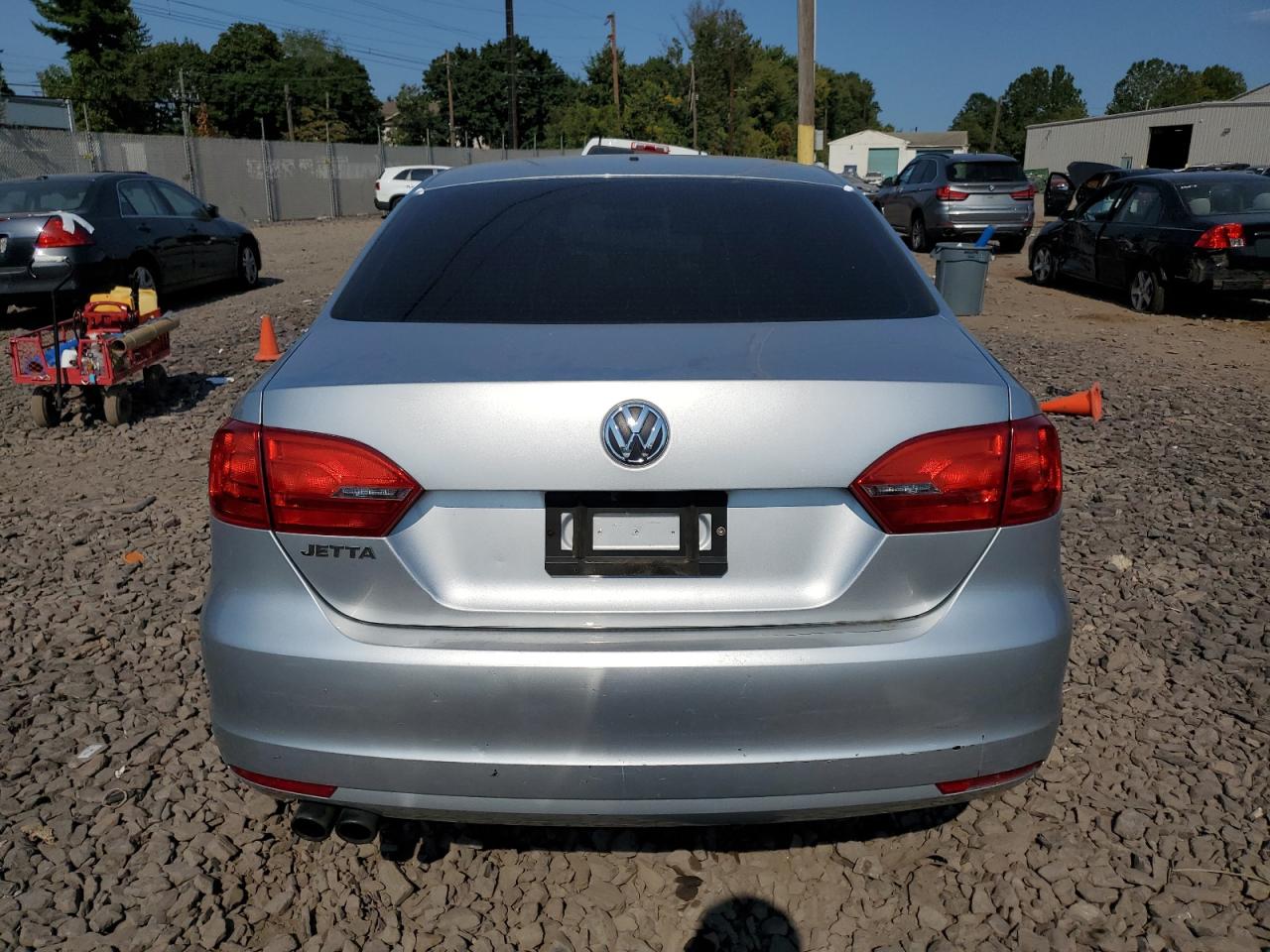 3VW2K7AJ3EM321096 2014 Volkswagen Jetta Base