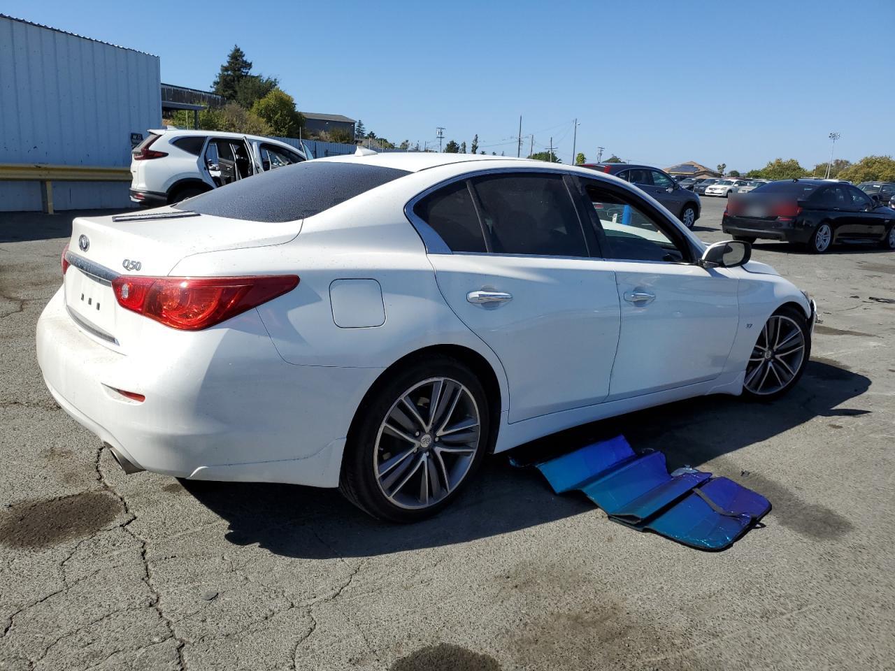 2015 Infiniti Q50 - Image 3