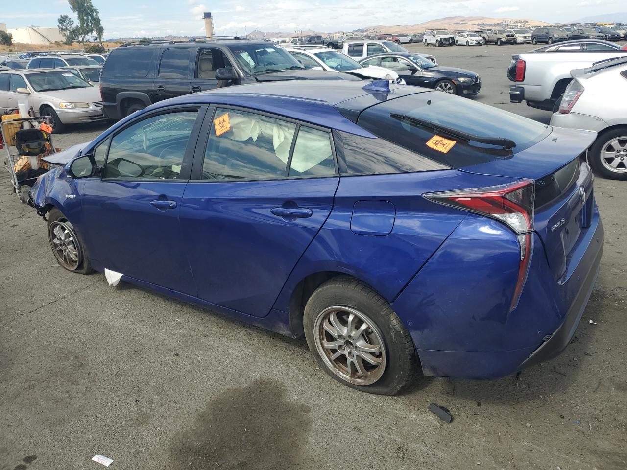 VIN JTDKBRFU4J3603387 2018 TOYOTA PRIUS no.2