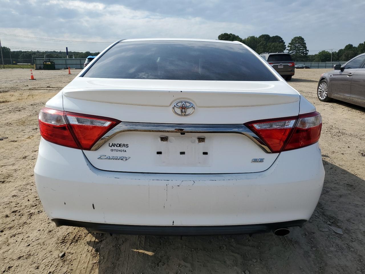 4T1BF1FK4GU125703 2016 Toyota Camry Le