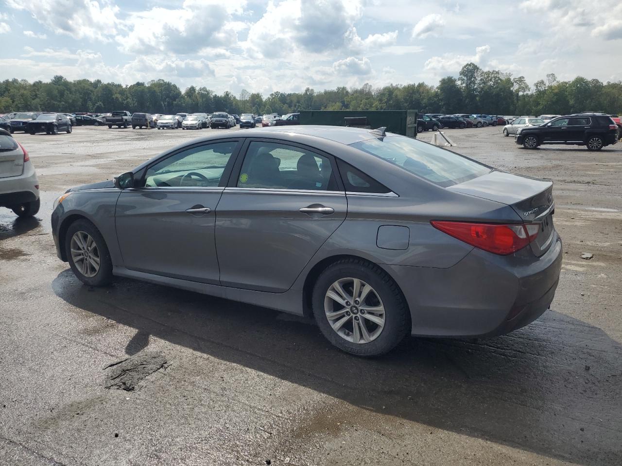 2014 Hyundai Sonata - Image 2