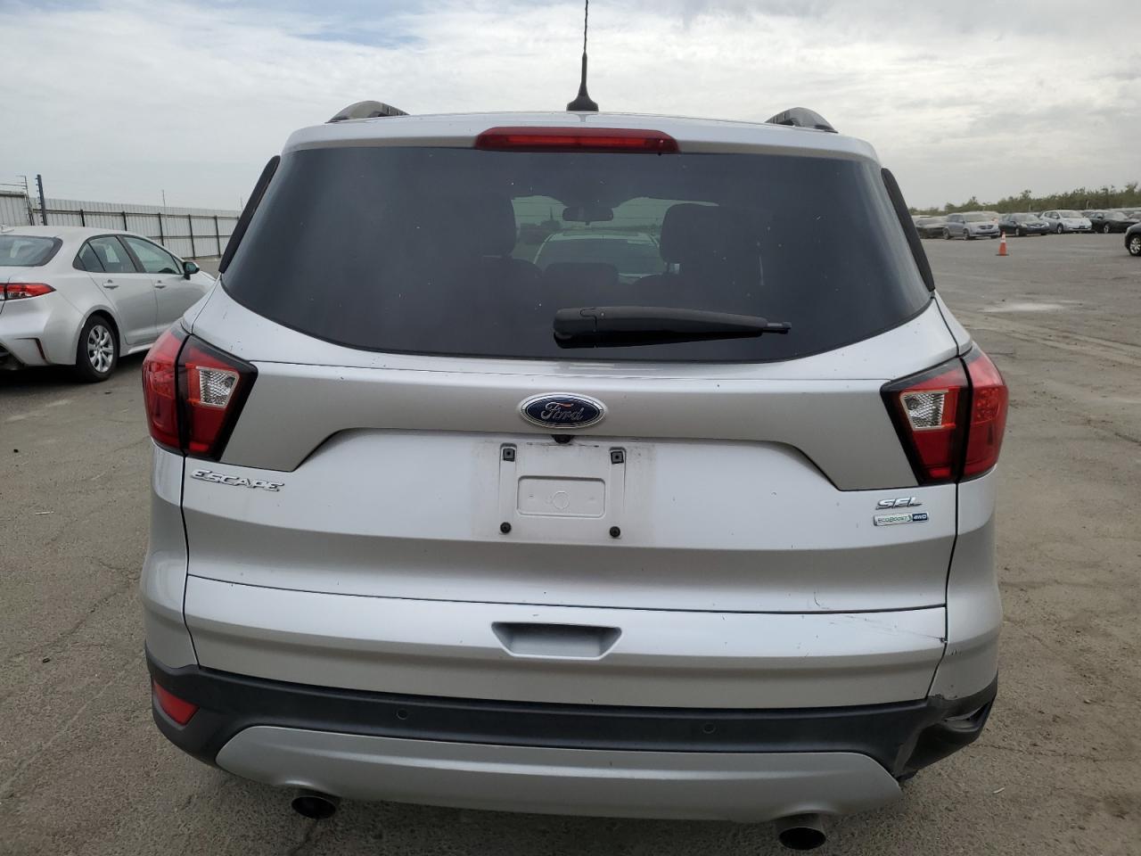 1FMCU9HDXKUB63078 2019 Ford Escape Sel