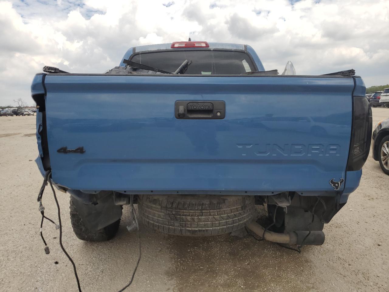 2020 Toyota Tundra Crewmax Sr5 VIN: 5TFDY5F12LX887345 Lot: 70012784