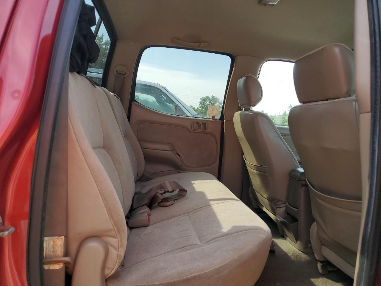 2004 Toyota Tacoma - Image 10