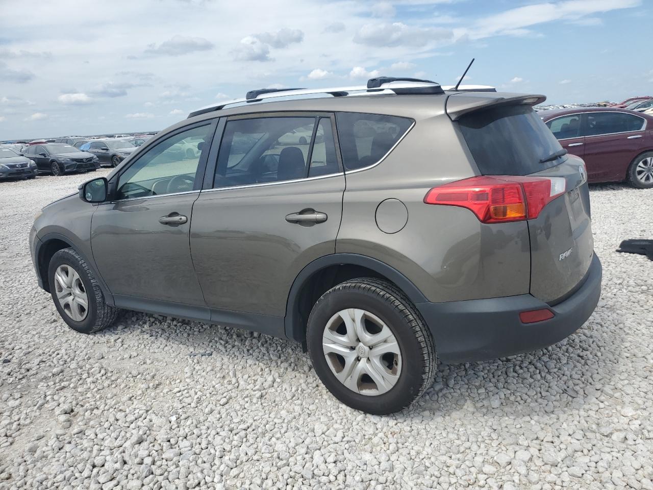 JTMZFREV1FD062796 2015 TOYOTA RAV 4 - Image 2