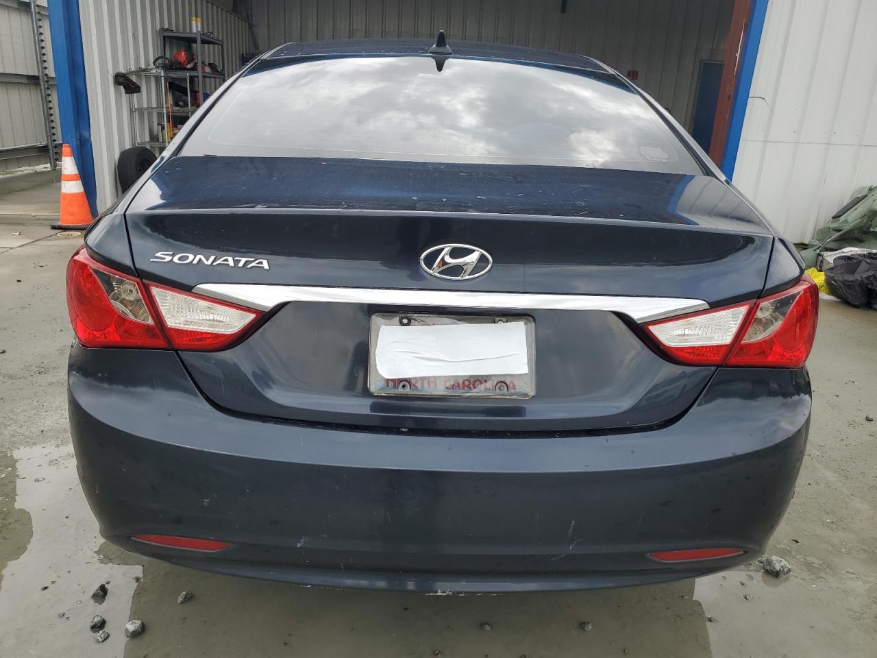 5NPEB4AC2BH239202 2011 Hyundai Sonata Gls