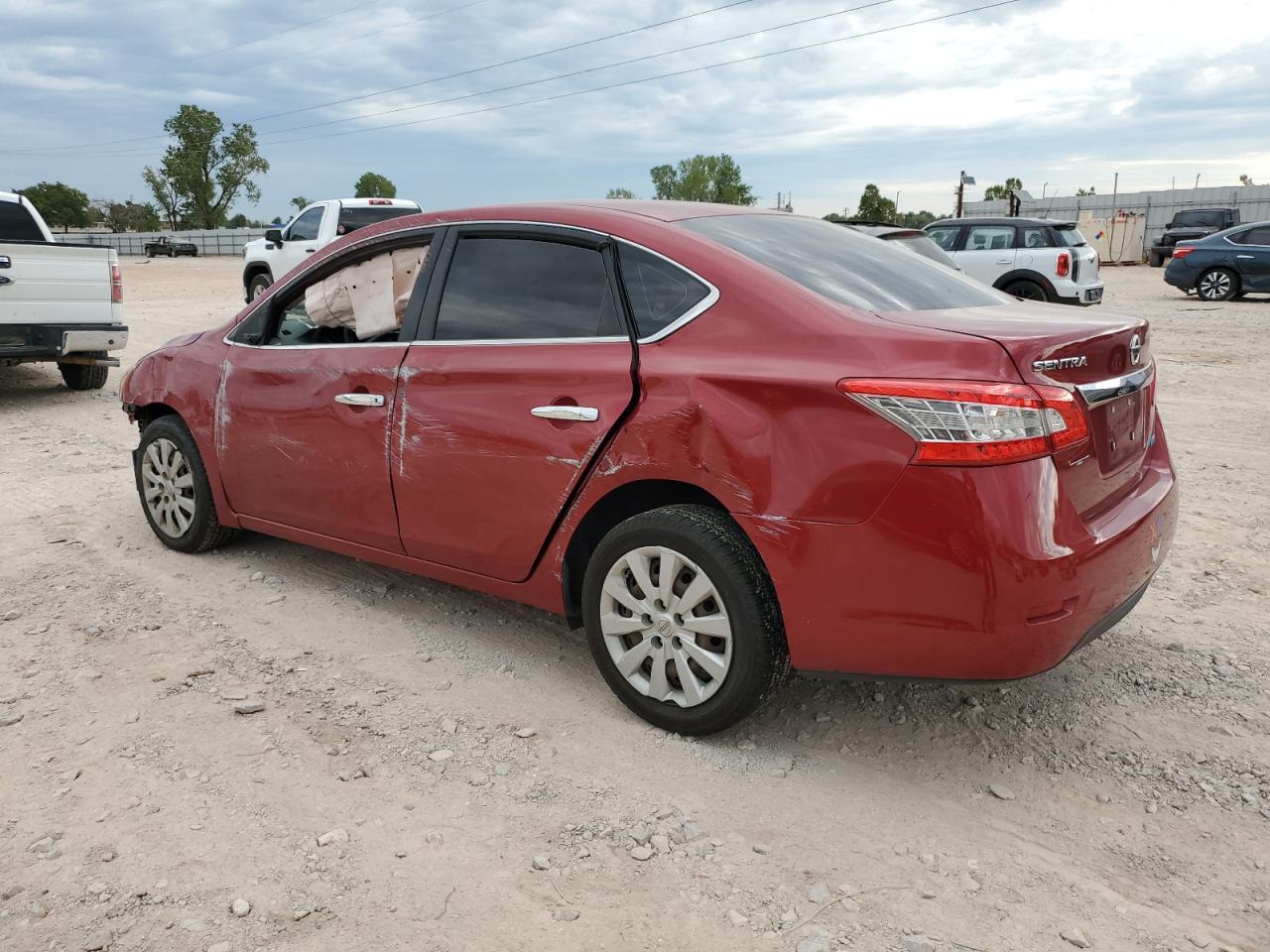 2014 Nissan Sentra - Image 2