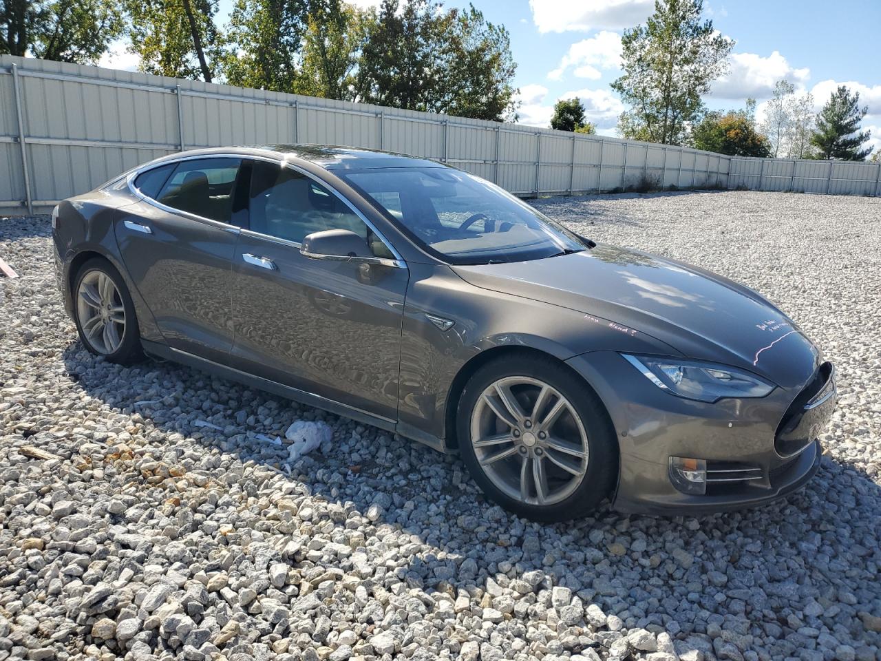 VIN 5YJSA1E23GF127875 2016 TESLA MODEL S no.4