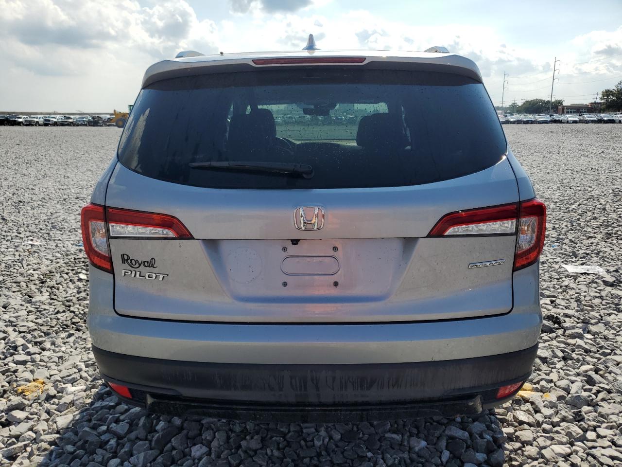 2021 Honda Pilot Se VIN: 5FNYF5H27MB007748 Lot: 71890234