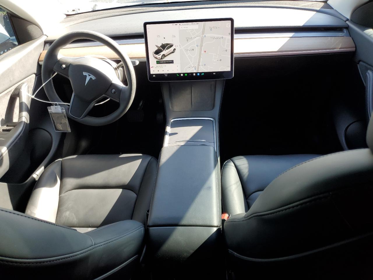 5YJYGAEE5MF260250 2021 Tesla Model Y