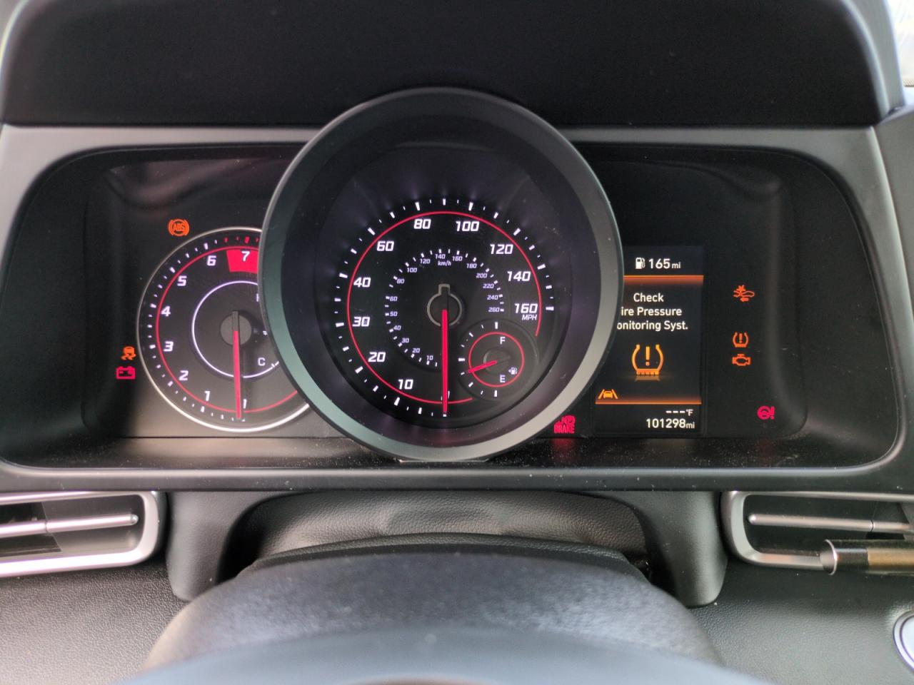 2022 Hyundai Elantra - Image 17