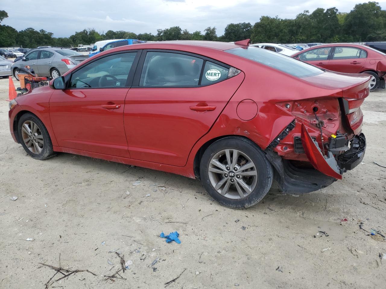 5NPD84LF2JH319485 2018 HYUNDAI ELANTRA - Image 2