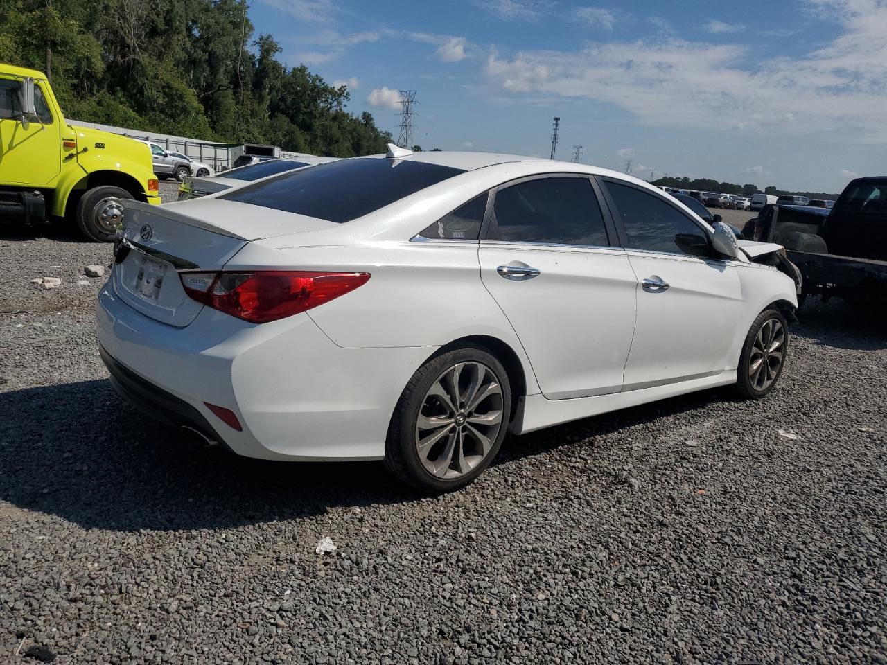 2014 Hyundai Sonata - Image 3