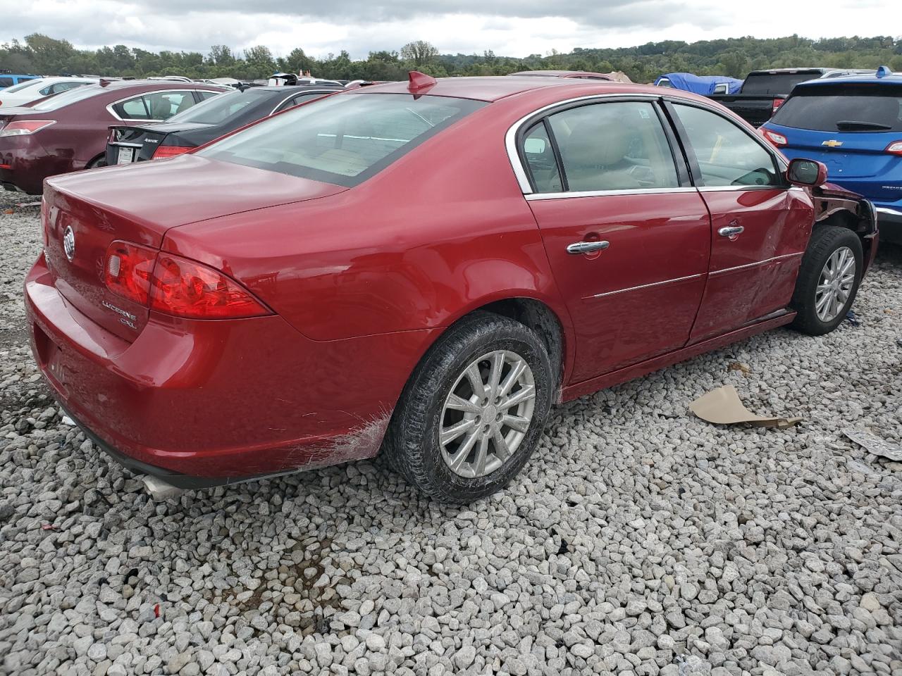 2011 Buick Lucerne - Image 3