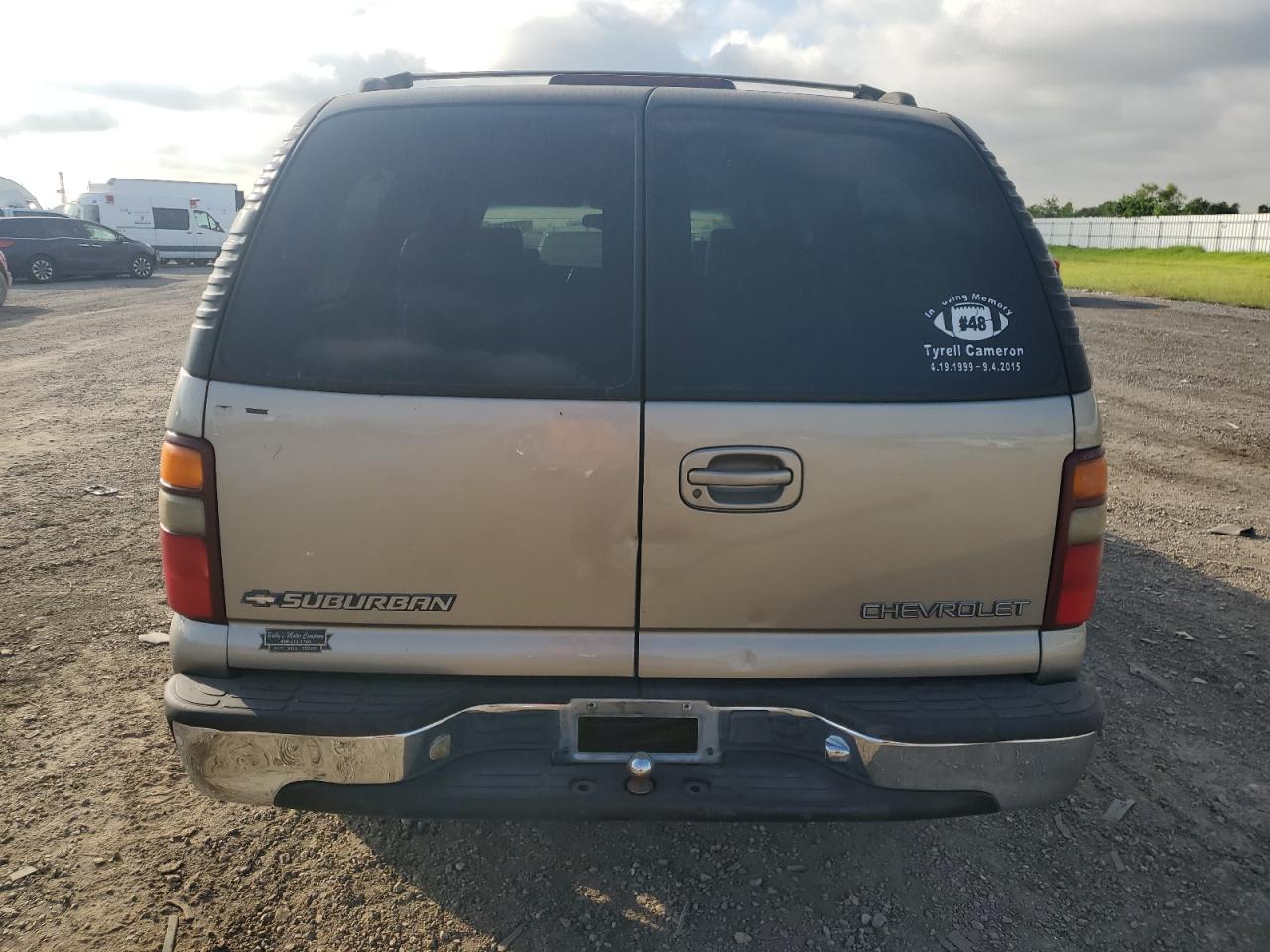 2000 Chevrolet Suburban C1500 VIN: 3GNEC16T0YG143890 Lot: 72273534