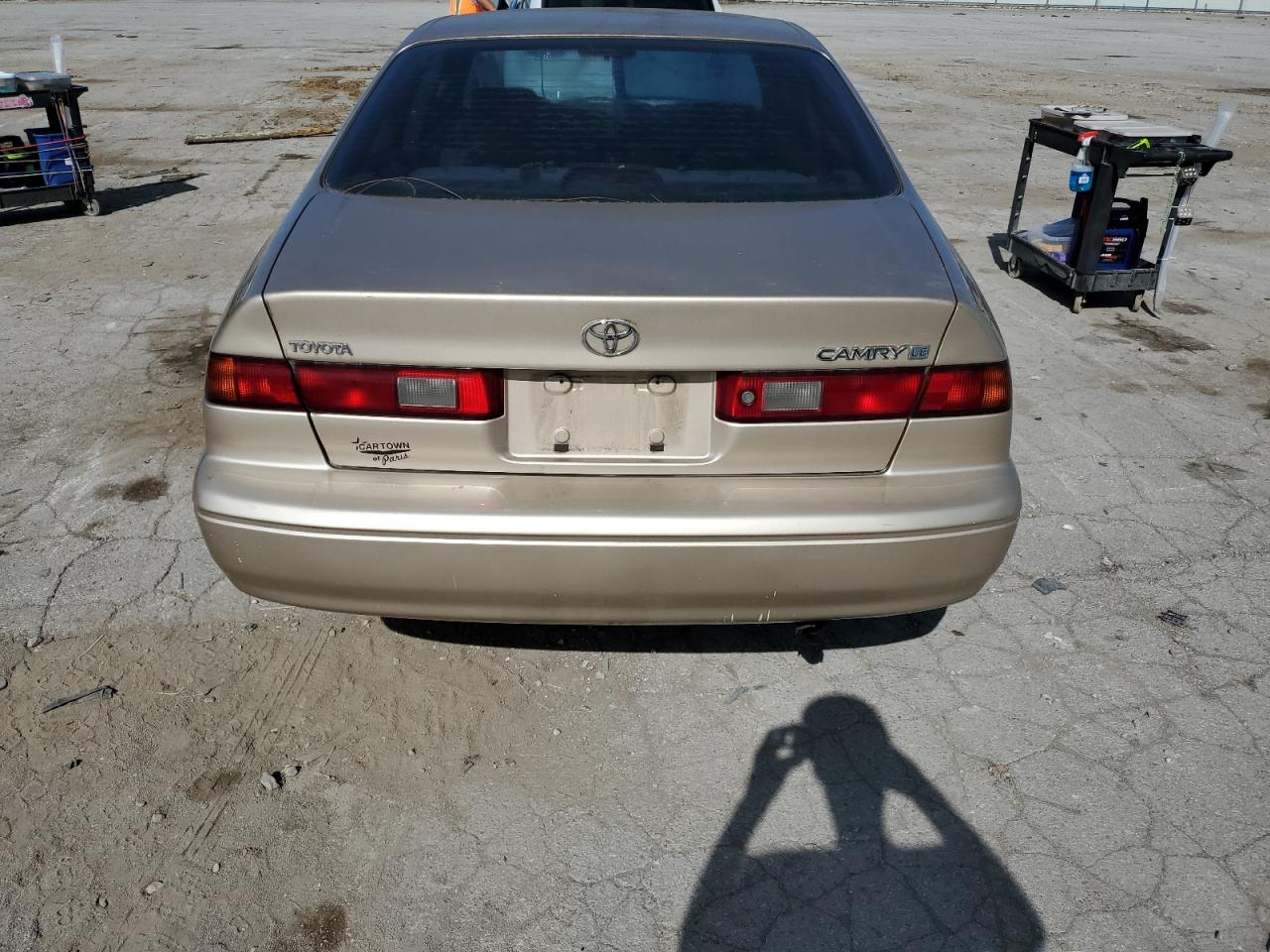 1999 Toyota Camry Le VIN: JT2BG22K7X0270862 Lot: 69862664