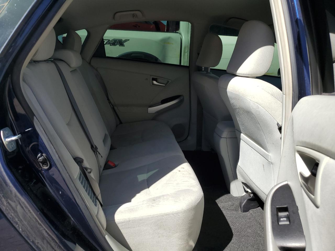 JTDKN3DU2F1979645 2015 Toyota Prius