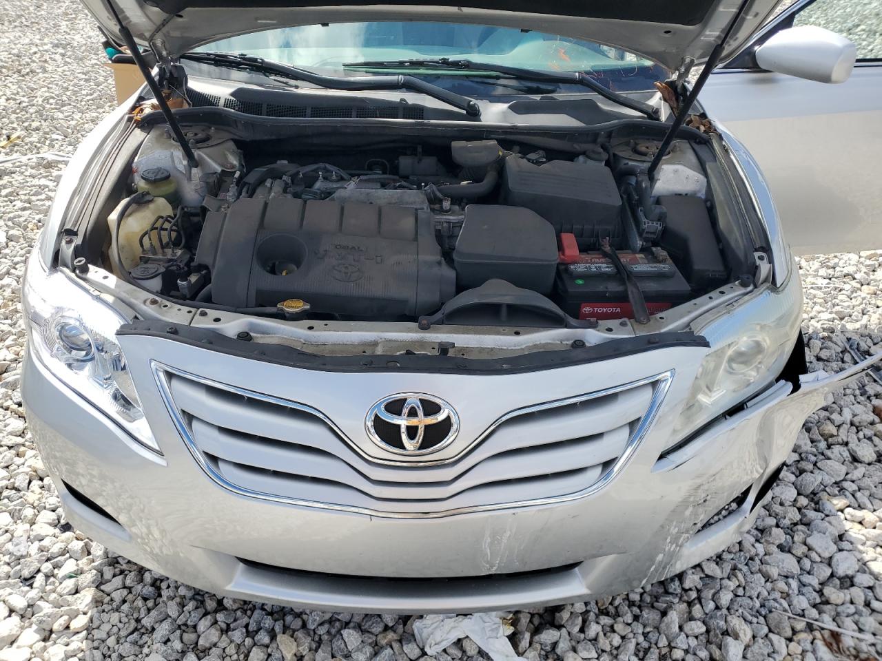 2011 Toyota Camry - Image 12