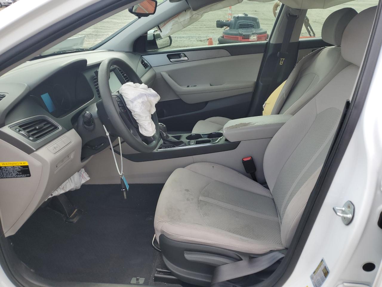 2016 Hyundai Sonata - Image 7