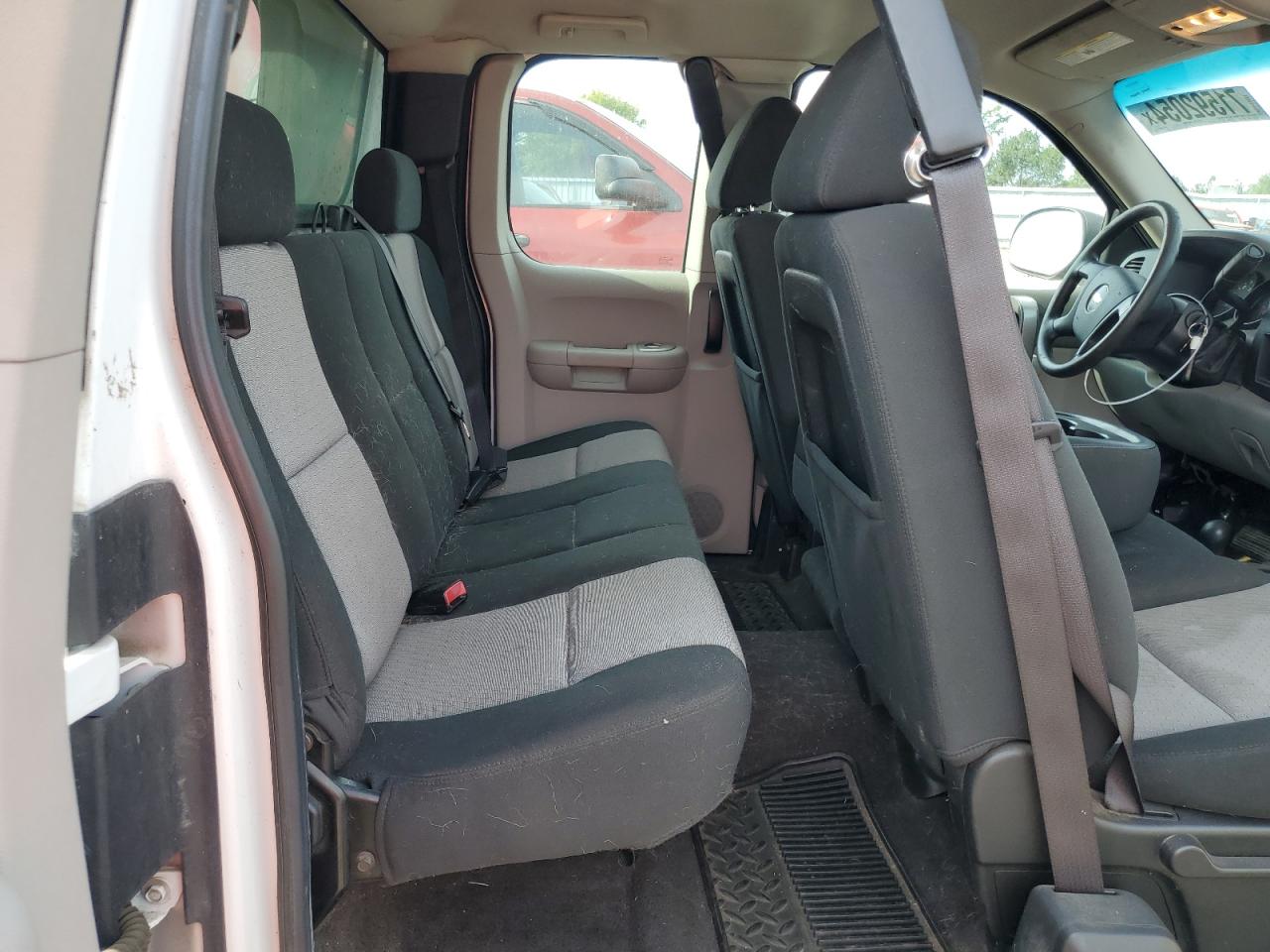 2009 Chevrolet Silverado - Image 10