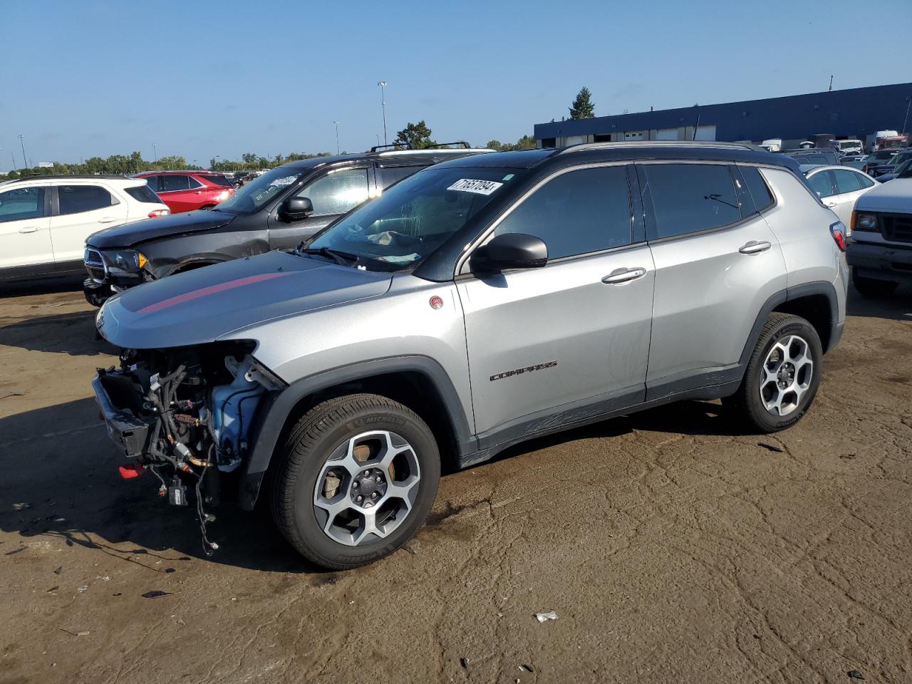 VIN 3C4NJDDB9NT132495 2022 JEEP COMPASS no.1