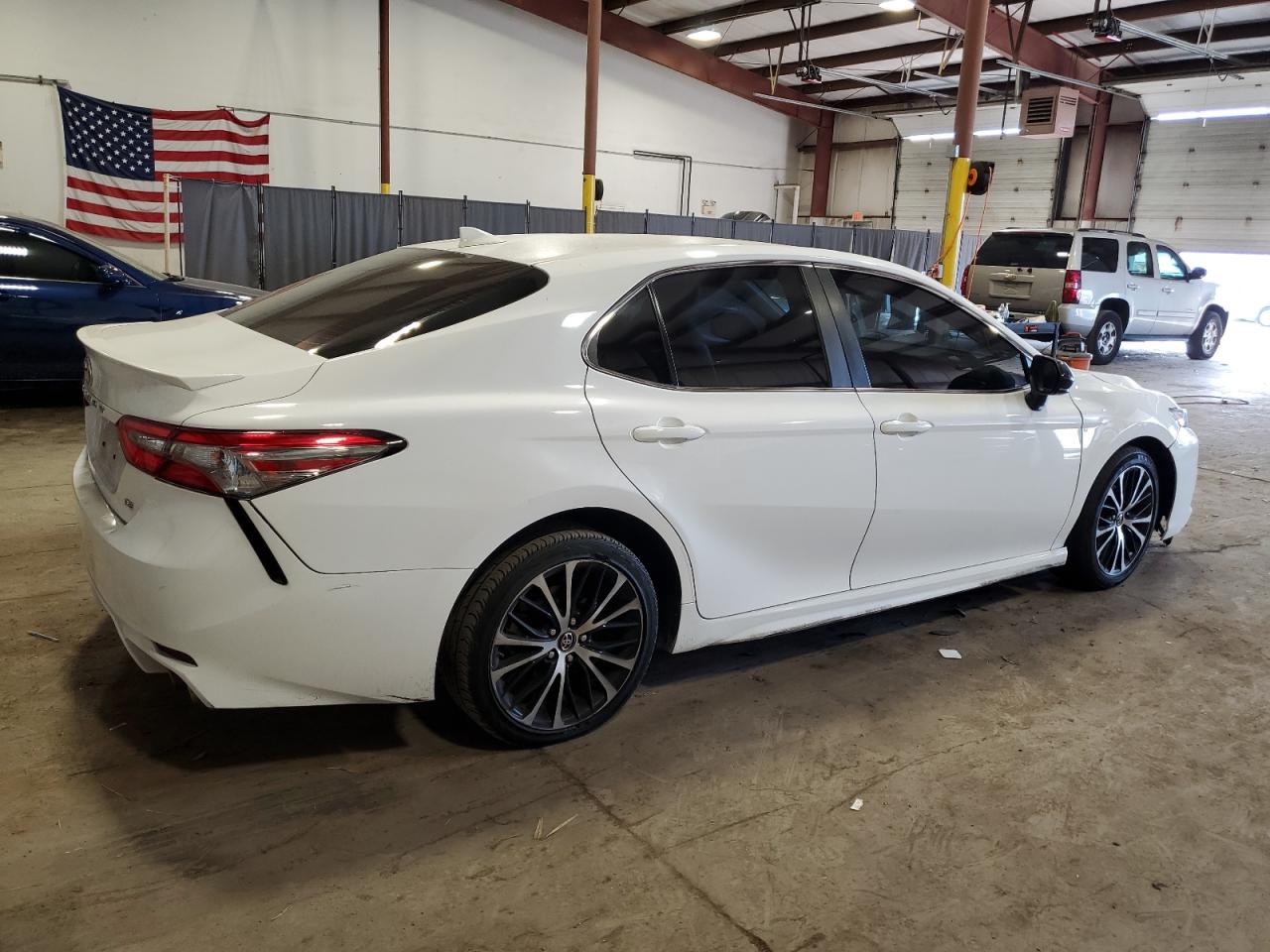 2019 Toyota Camry - Image 3
