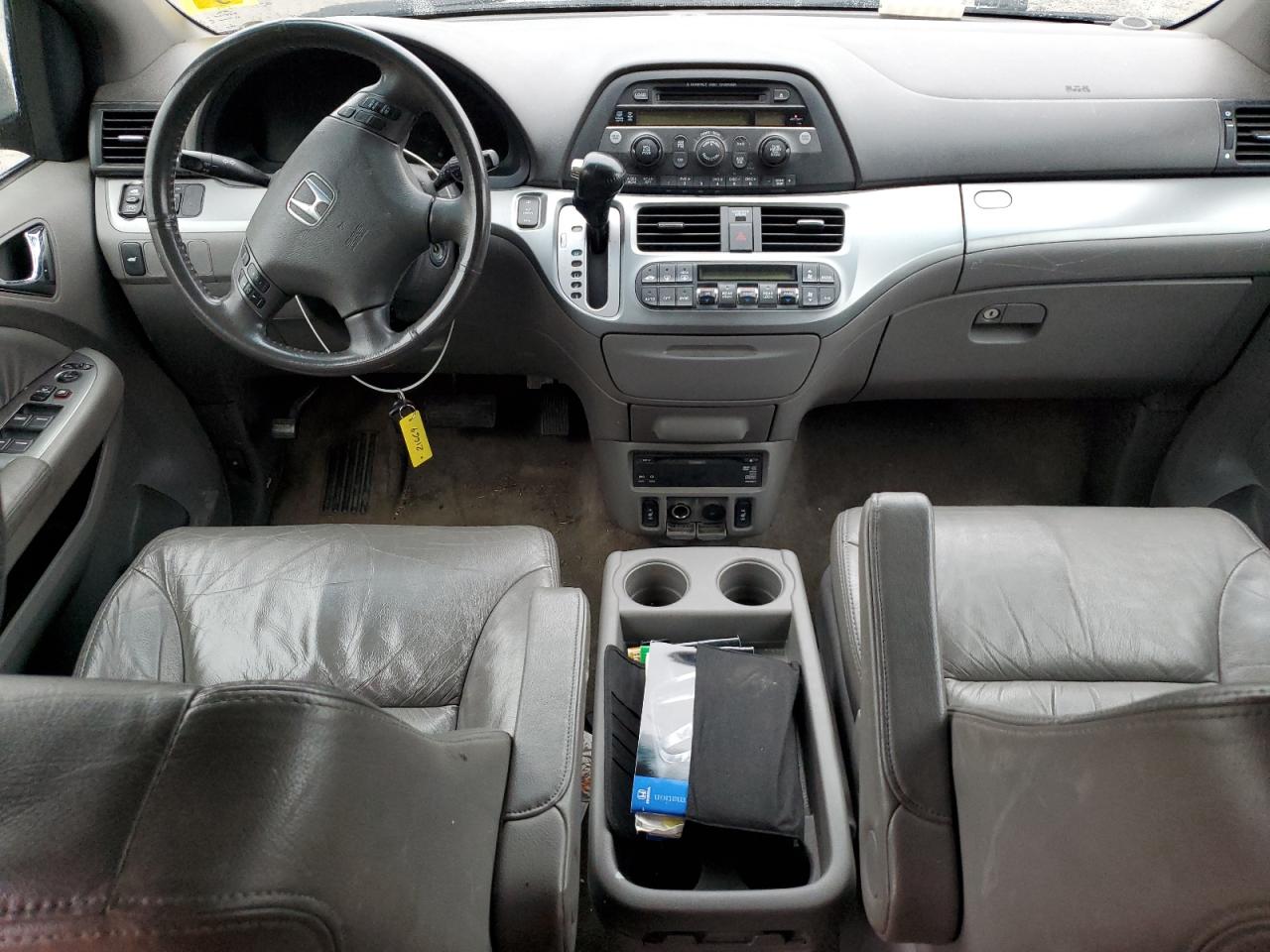 2010 Honda Odyssey - Image 8