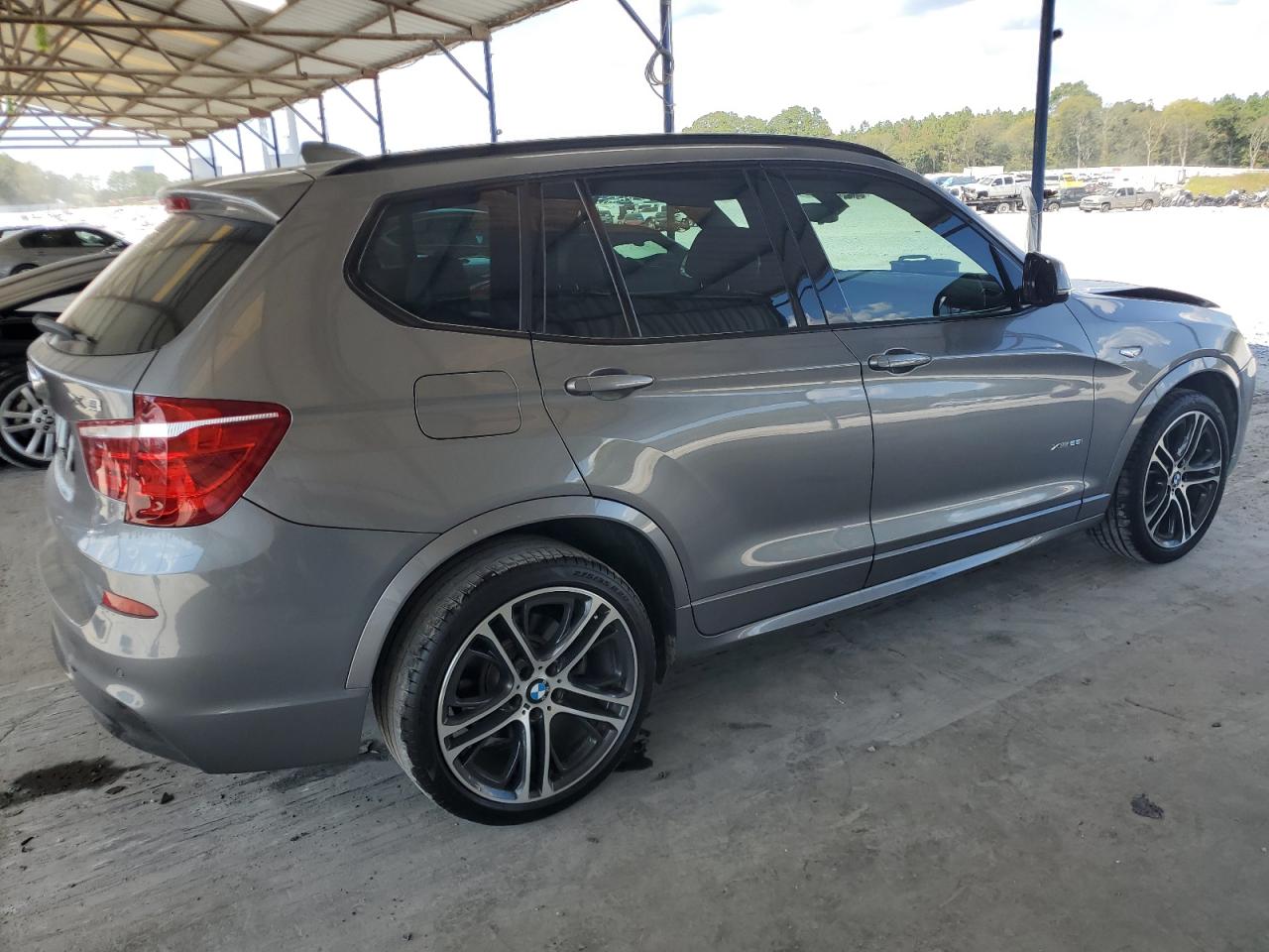 VIN 5UXWX9C37H0W69487 2017 BMW X3 no.3