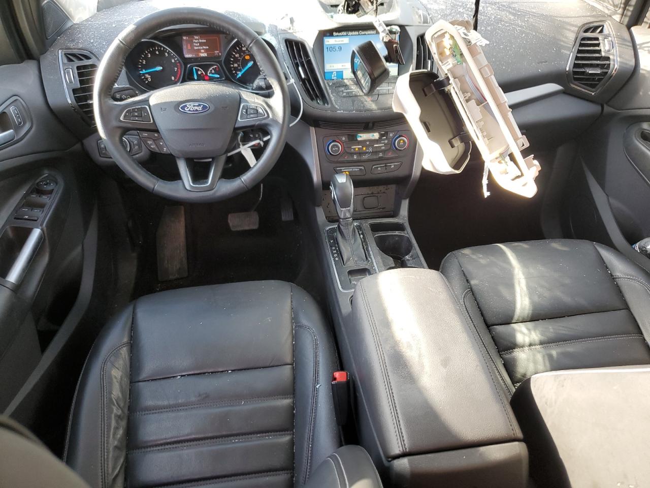 1FMCU9HD1JUD22732 2018 Ford Escape Sel