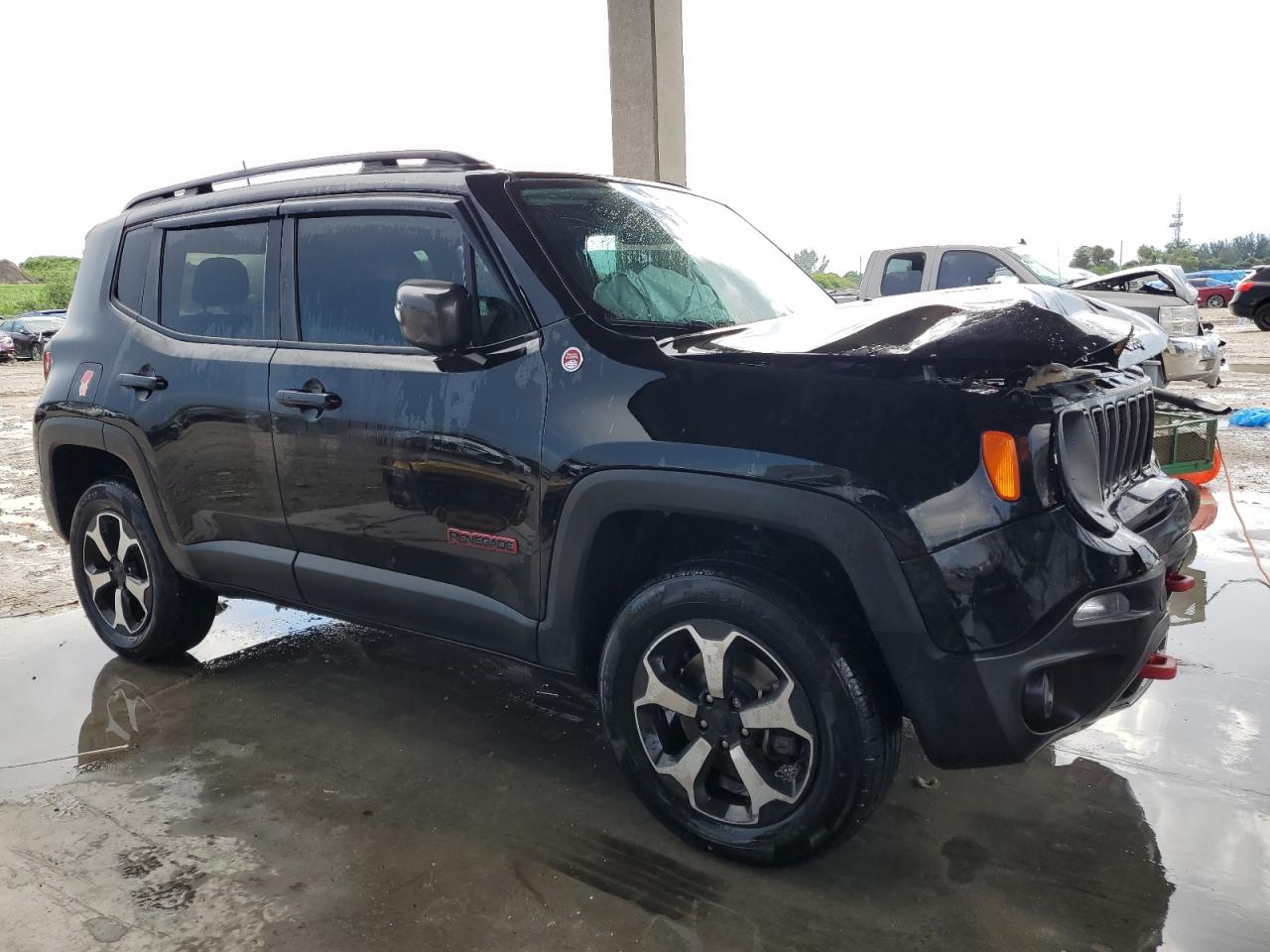 VIN ZACNJBC18LPM06946 2020 JEEP RENEGADE no.4