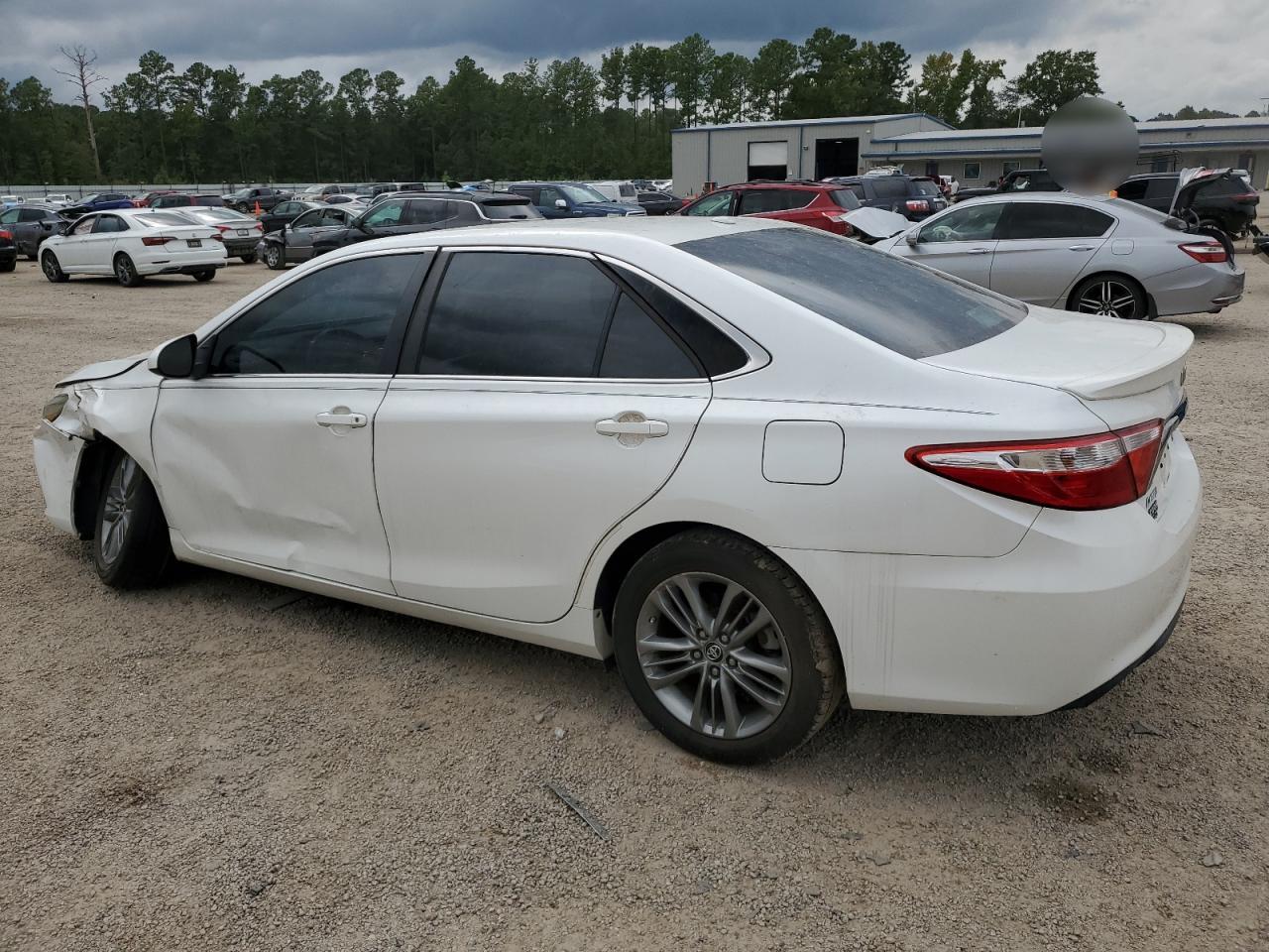 4T1BF1FK4GU259353 2016 TOYOTA CAMRY - Image 2