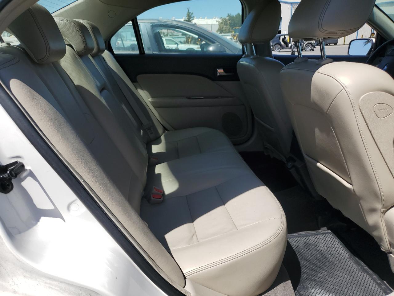 2010 Ford Fusion Hybrid VIN: 3FADP0L35AR227842 Lot: 70020984