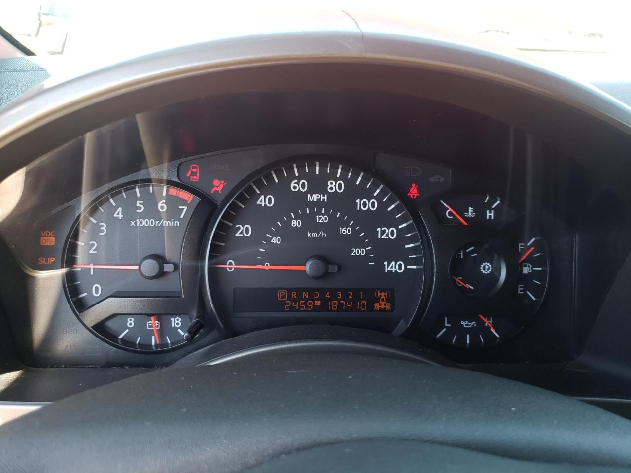 2005 Nissan Armada - Image 9