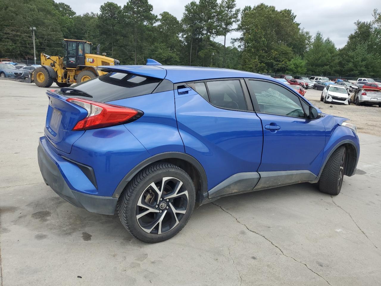 VIN NMTKHMBX5JR018610 2018 TOYOTA C-HR no.3