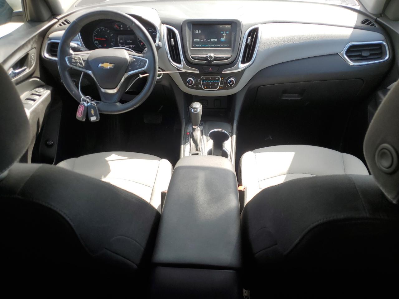 3GNAXTEX6JS531339 2018 Chevrolet Equinox Lt