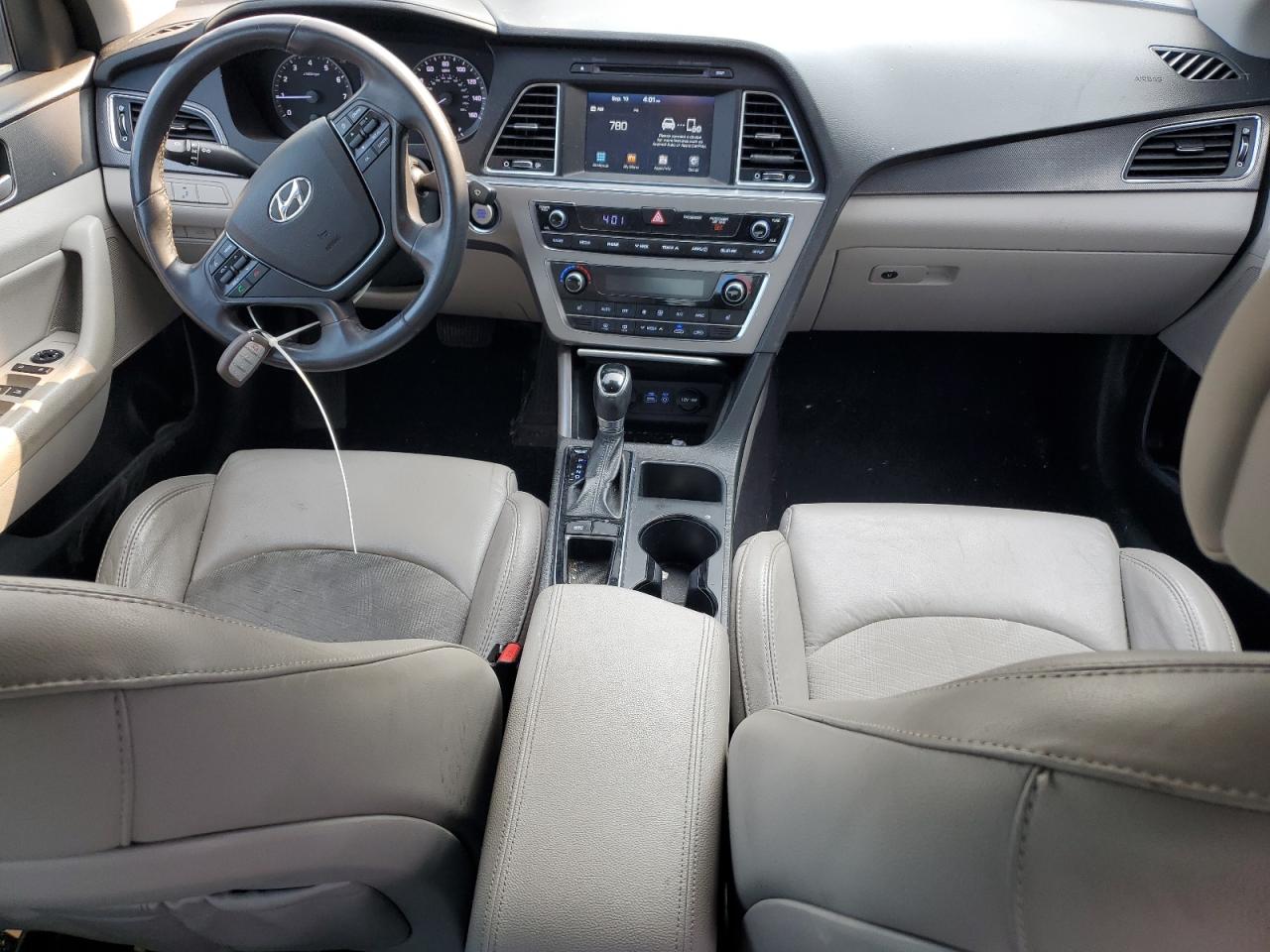 2016 Hyundai Sonata - Image 8