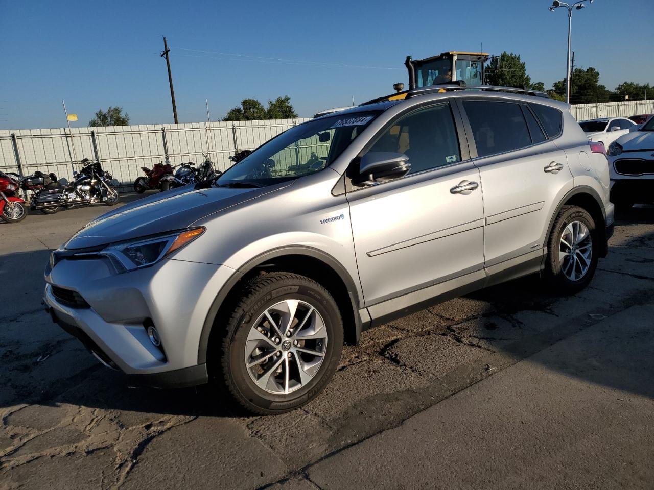 JTMRJREV0HD096536 2017 TOYOTA RAV 4 - Image 1