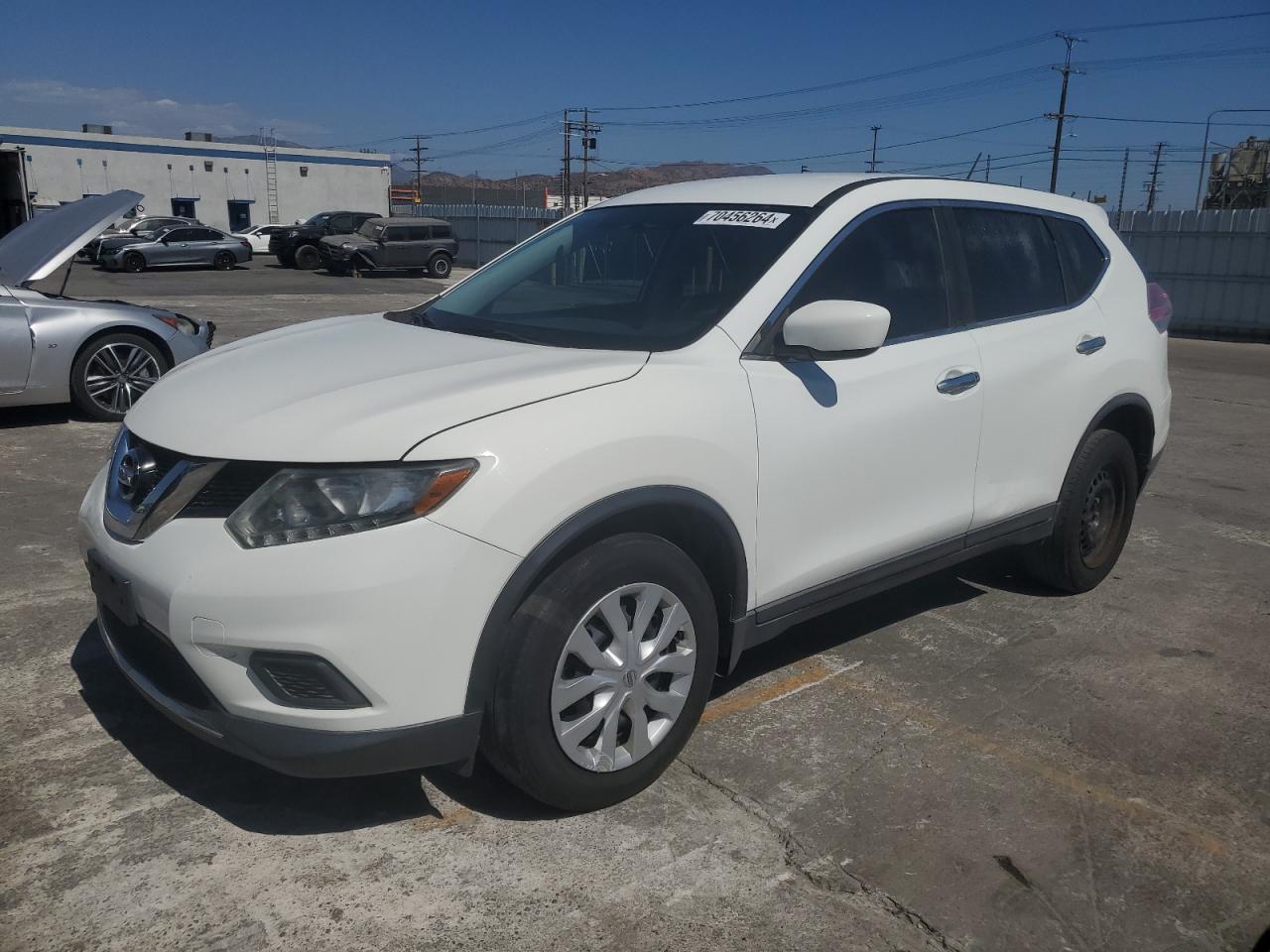 KNMAT2MT4GP693765 2016 NISSAN ROGUE - Image 1