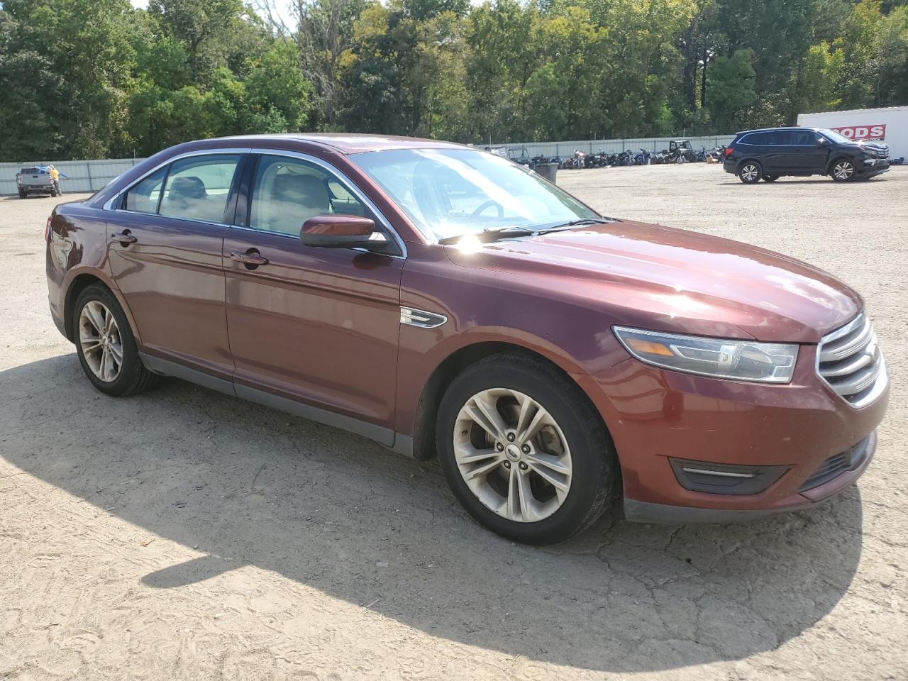 2015 Ford Taurus - Image 4