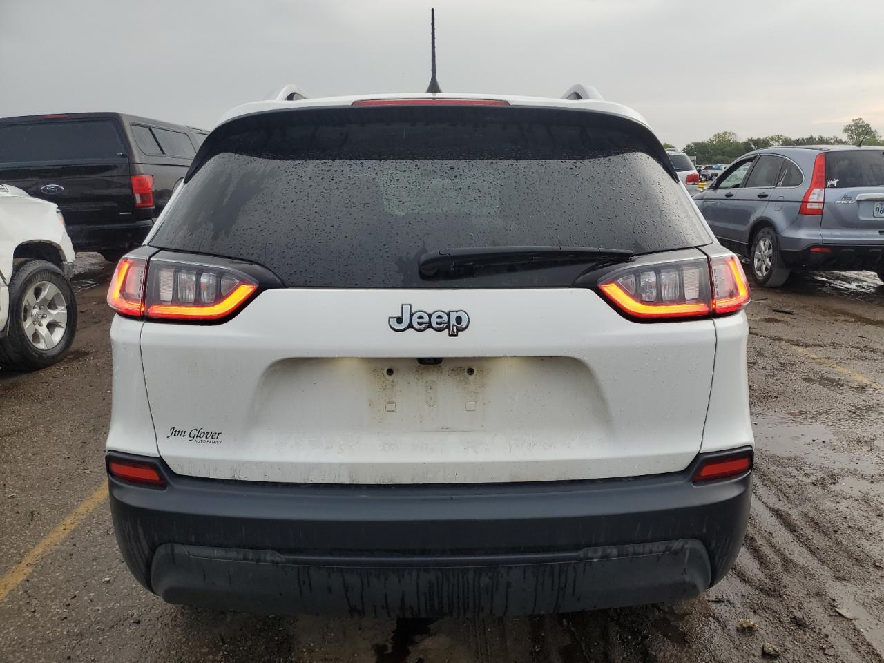 1C4PJLCB0KD344708 2019 Jeep Cherokee Latitude