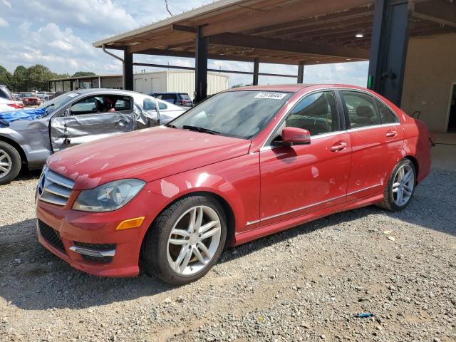  MERCEDES-BENZ C-CLASS 2013 Червоний