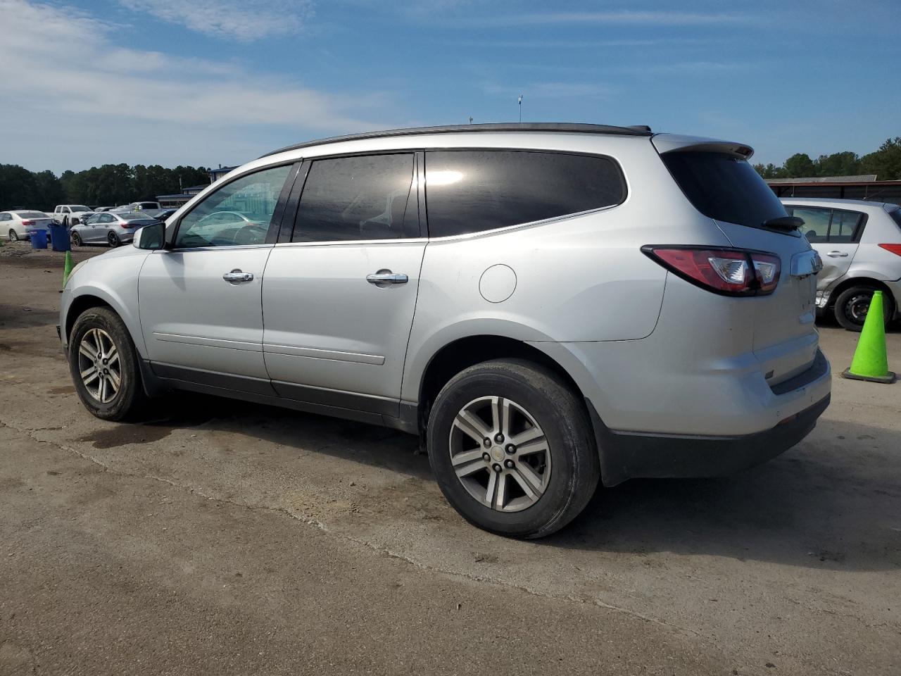 1GNKRHKD4GJ274391 2016 CHEVROLET TRAVERSE - Image 2