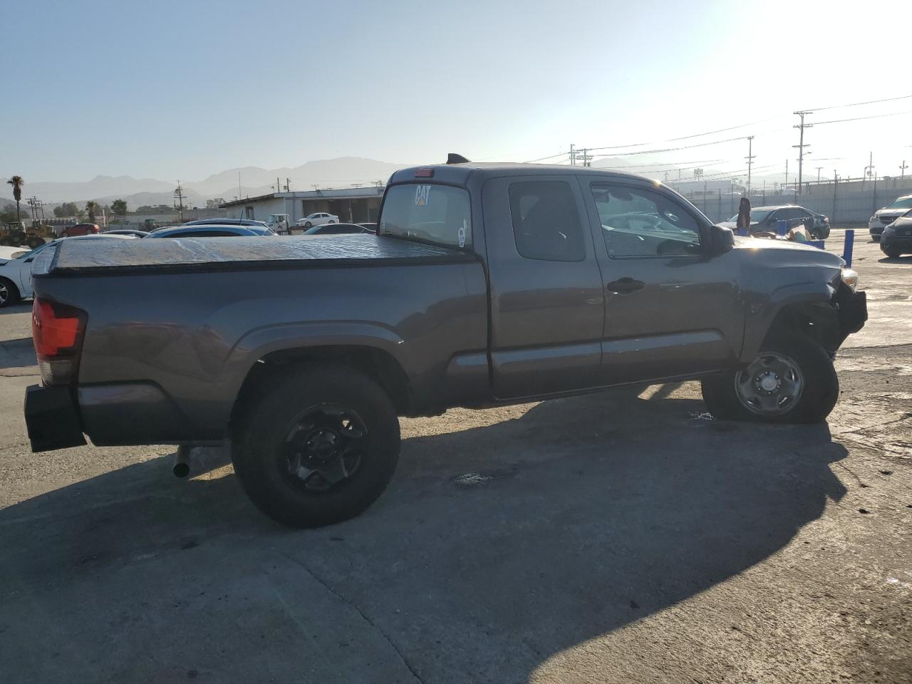 2018 Toyota Tacoma - Image 3