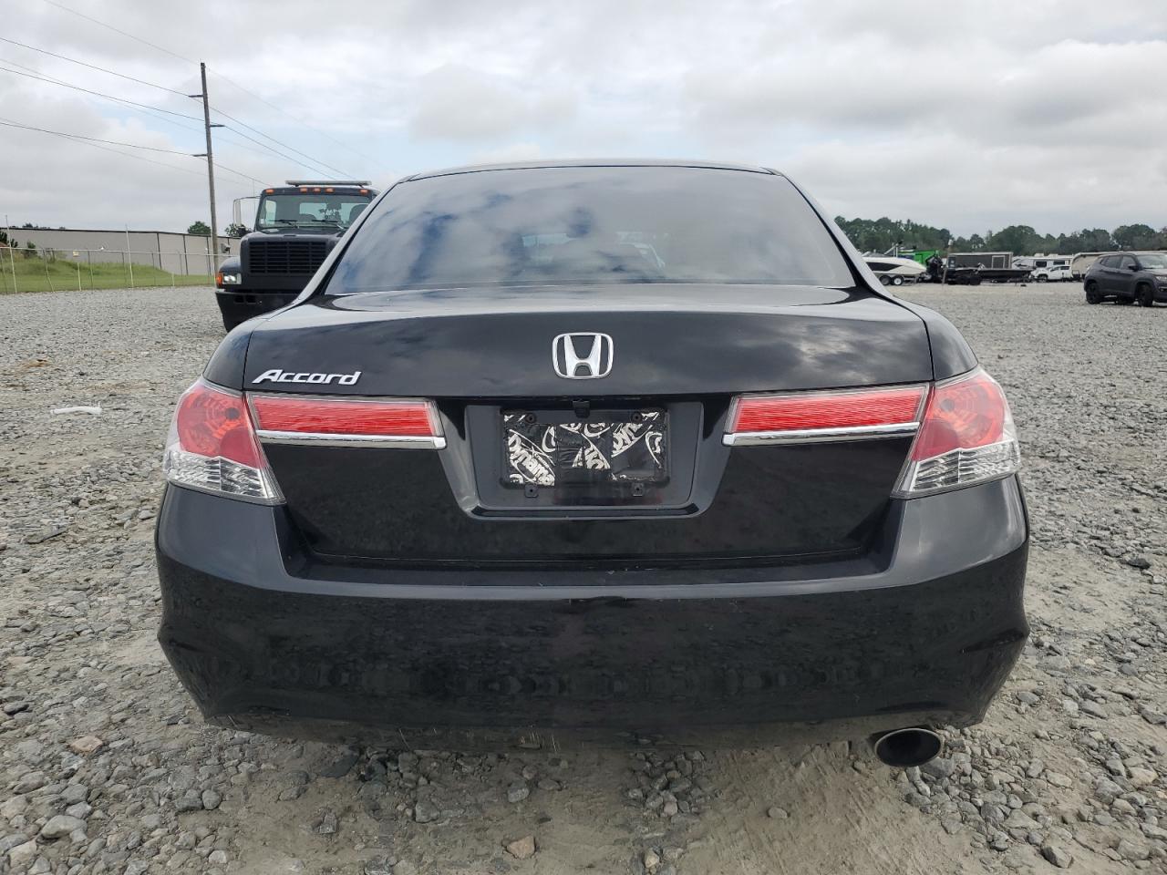 2011 Honda Accord Lx VIN: 1HGCP2E33BA086149 Lot: 72061284