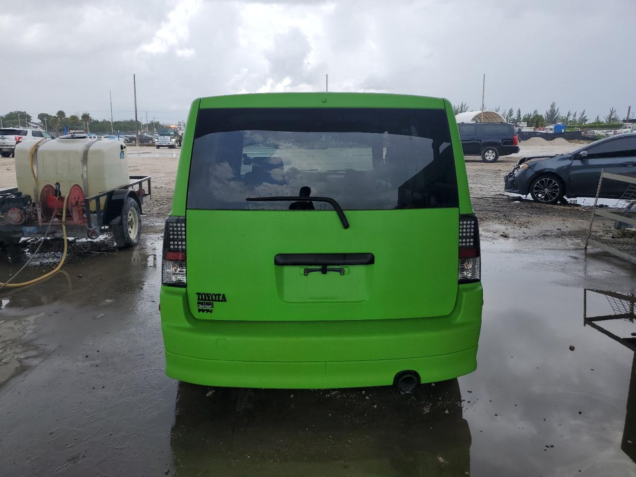 JTLKT324250205395 2005 Toyota Scion Xb