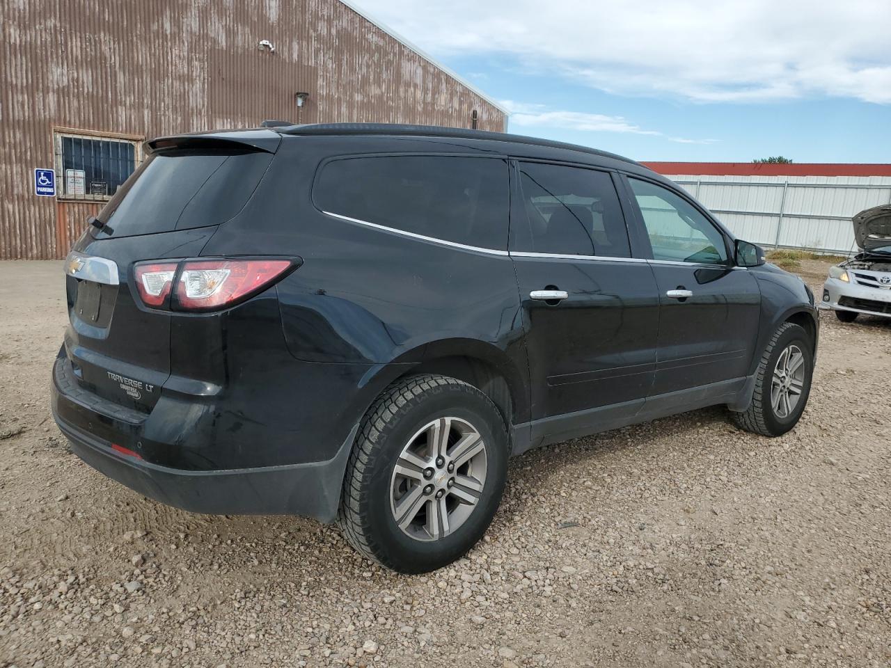 VIN 1GNKRHKD6GJ333649 2016 CHEVROLET TRAVERSE no.3